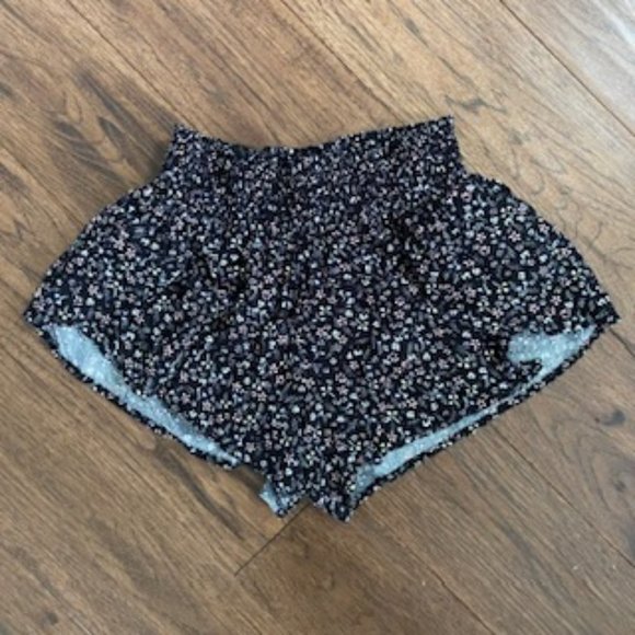 Garage Floral Shorts - Picture 1 of 1